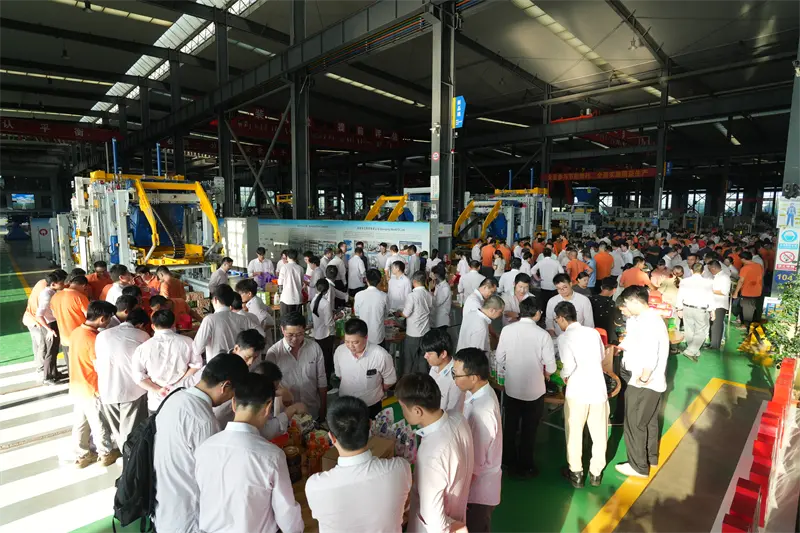 Ang buong buwan ay nagdudulot ng kagalakan at kaguluhan, at ang 