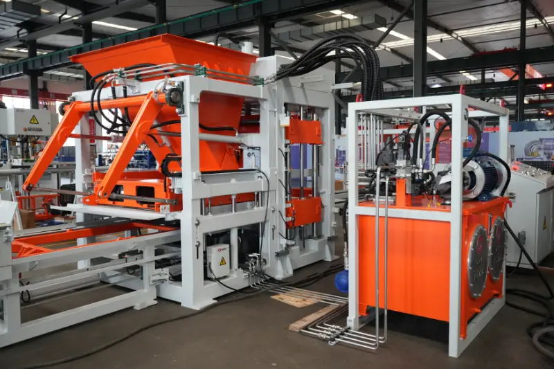 Matalino at Mahusay, Nagpapalakas ng Kalidad at Produktibidad: Ang Bagong QT10 Brick-Making Production Line ng Quangong Machinery Co., Ltd.
