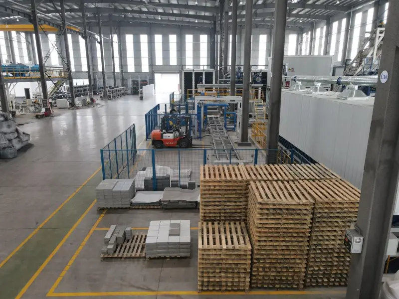 3 Kritikal na Salik sa Pagpili ng Tamang Awtomatikong Block Making Machine
